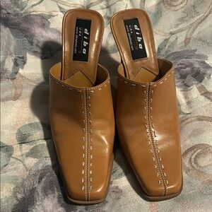 Diba Women's Tan Leather Mules